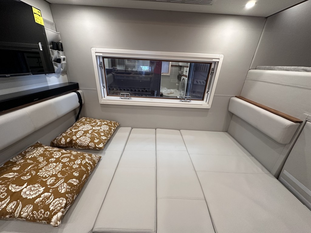 1765263288646378.jpg 09.jpg